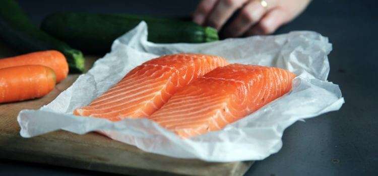 How long to broil salmon at 500