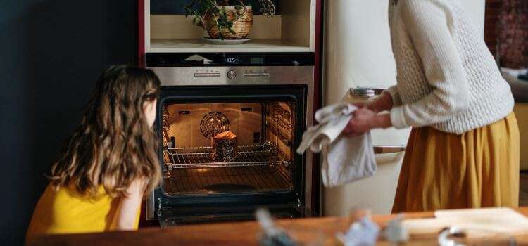 How to keep your oven clean
