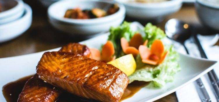 Is it better to broil or bake salmon?