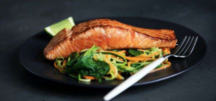 What temperature to broil salmon