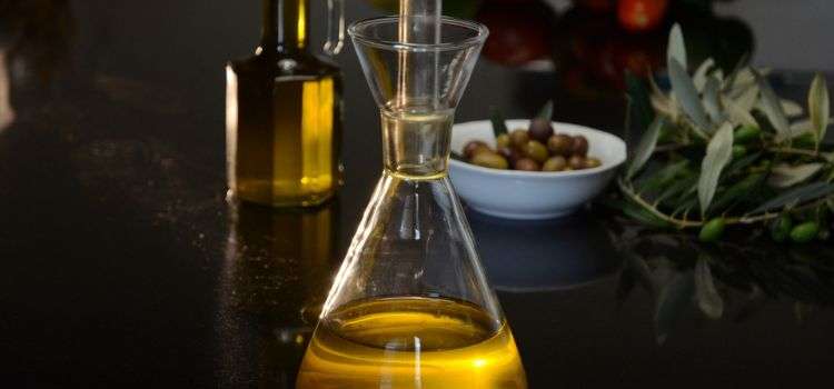 How to use olive oil to lower cholesterol
