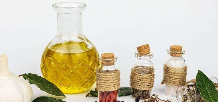 Which oil is best for weight loss in the belly button