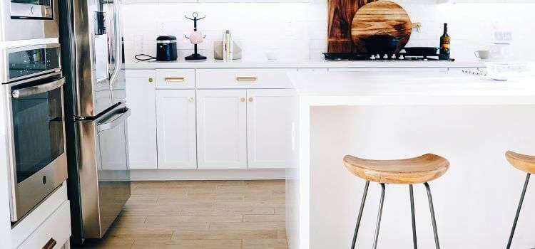 Best Rugs for Kitchen Wood Floors